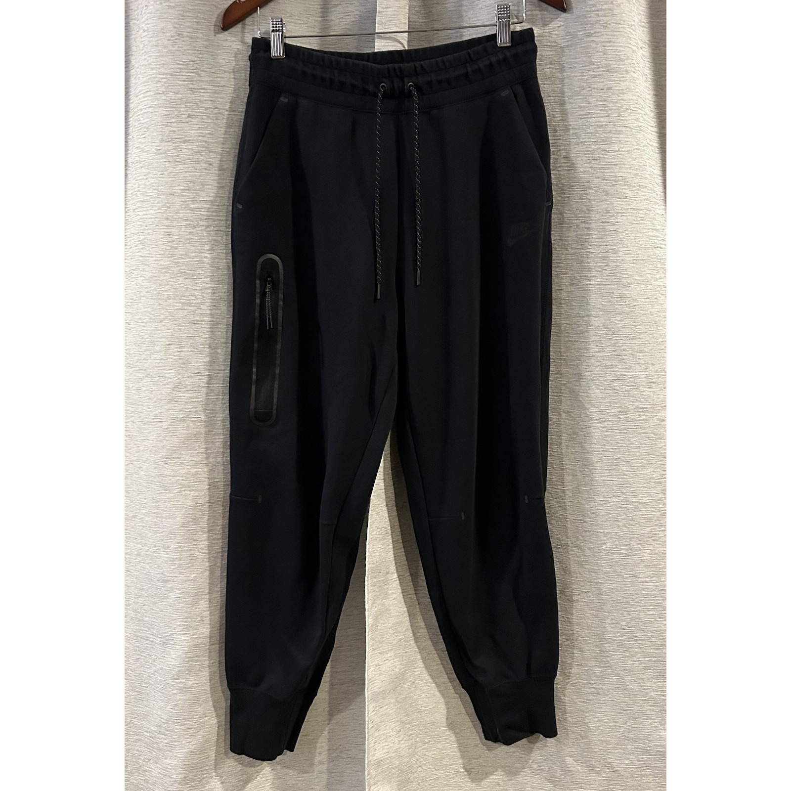 Nike Tech Fleece Pants Mens Medium Black Joggers Tapered Zipper Pocket